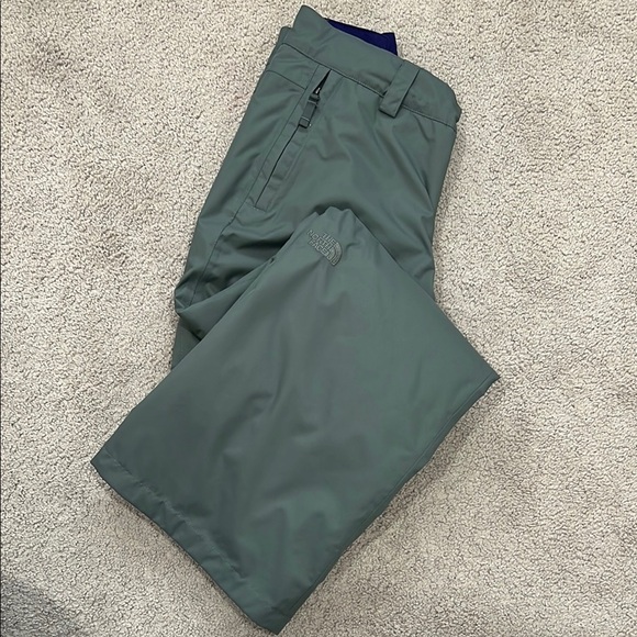 The North Face Women Green HyVent Snow Pants - Picture 1 of 13